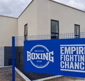 LEISURE EMPIRE FIGHTING CHANCE Bristol Sep25dsc05593