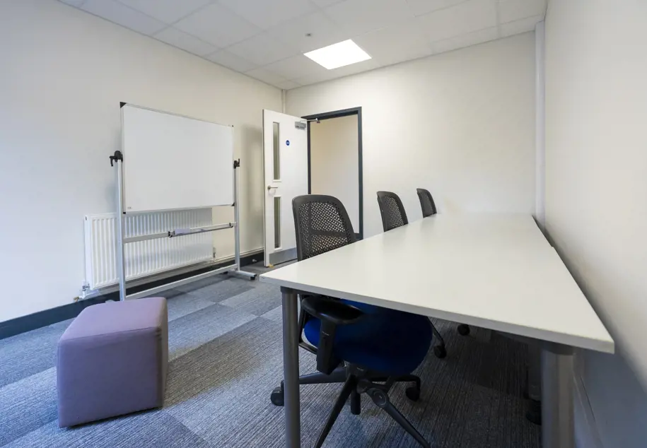 LEISURE EMPIRE FIGHTING CHANCE Bristol Sep25dsc05571